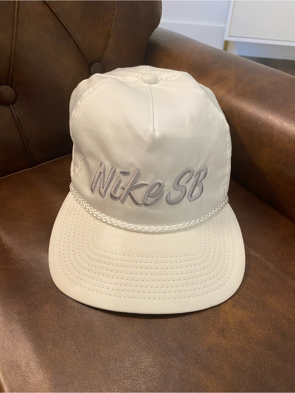 Nike Air SB Cap Dry Fit White Hat Original Collection Performance Golf EUC